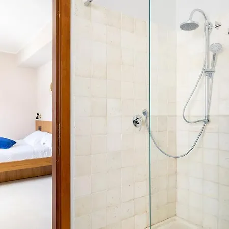 Frontemare Couette-café 4*