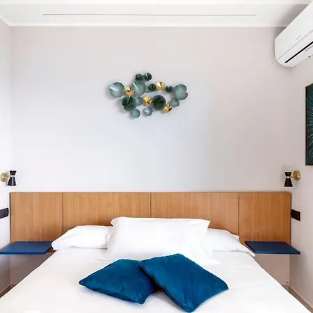 Couette-café Frontemare 4*