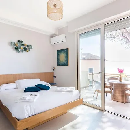 Frontemare Couette-café 4*