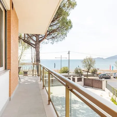 Frontemare Couette-café 4*