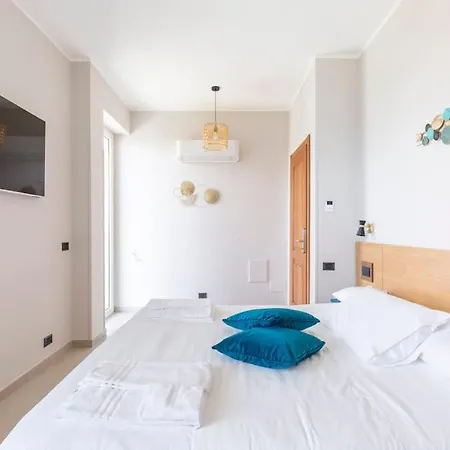 Frontemare 住宿加早餐酒店