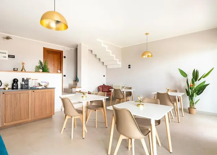 Frontemare Bed and Breakfast Φόρμια