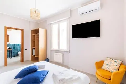 Frontemare Bed and Breakfast Φόρμια